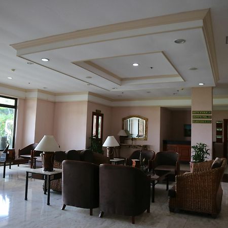 Sunrise Holiday Mansion Tagaytay City Екстер'єр фото