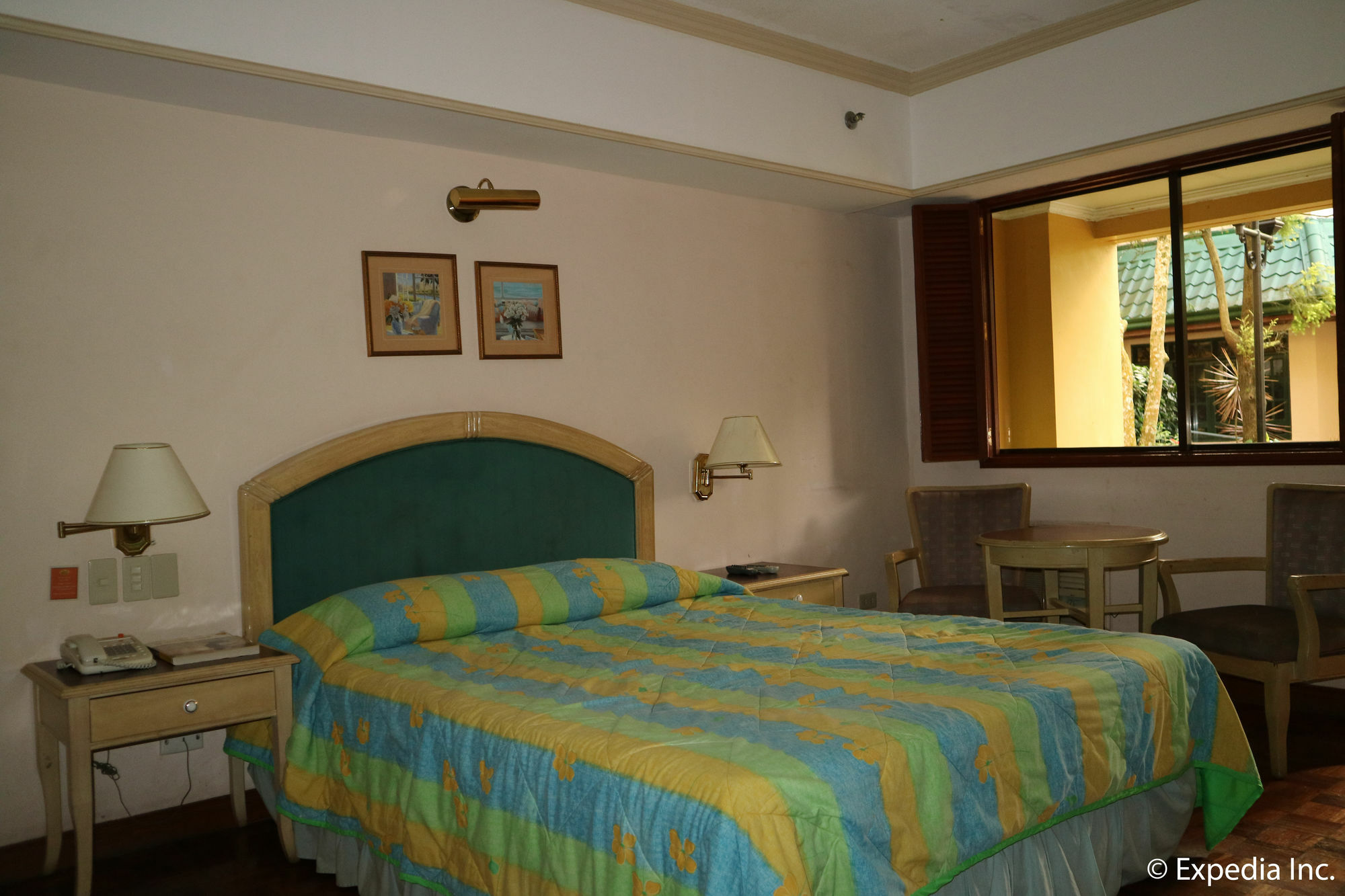Sunrise Holiday Mansion Tagaytay City Екстер'єр фото